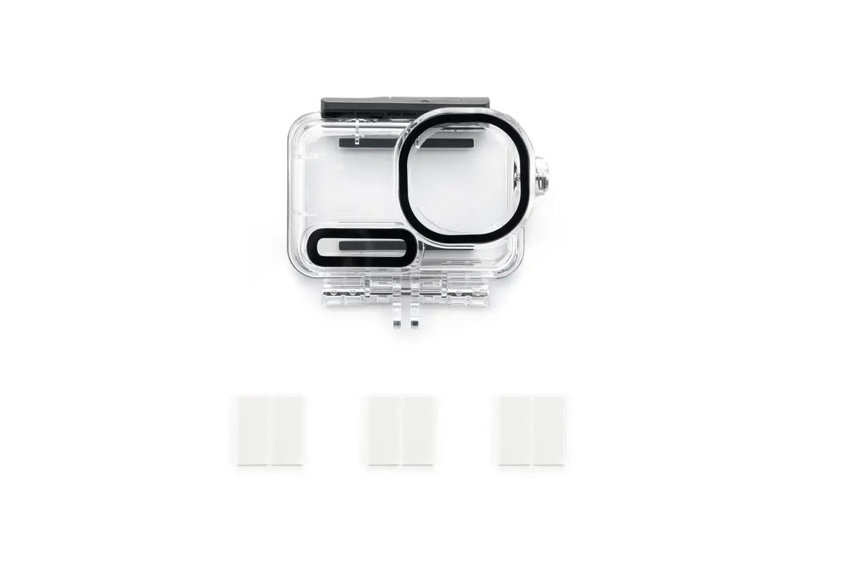 Vista frontal de la carcasa impermeable para DJI Osmo Action 6 diseñada para grabación bajo el agua